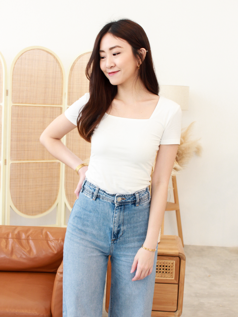 Basic Two-way Sleeved Top in White