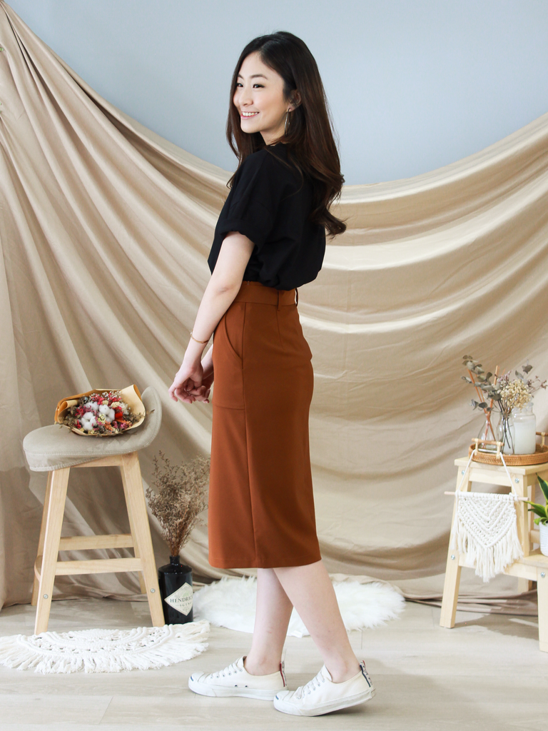 Lisa Tie-waist Pocket Midi Skirt in Rust