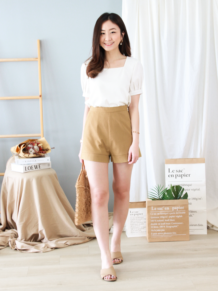 Zella Tailored Shorts in Sand